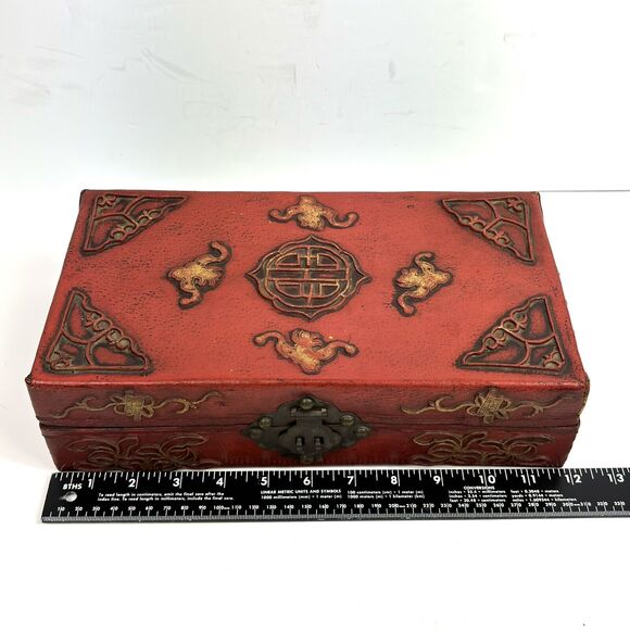 Antique 19th Century Handmade Leather Red Chinese Box Lacquered gold gilt symbol - Picture 15 of 16